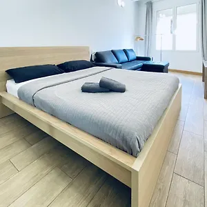 freeparking-loft-a-fira-sants-camp-nou.catalonia-hotels.com/